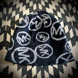Michael Kors Beanie Hat Large Logo Black